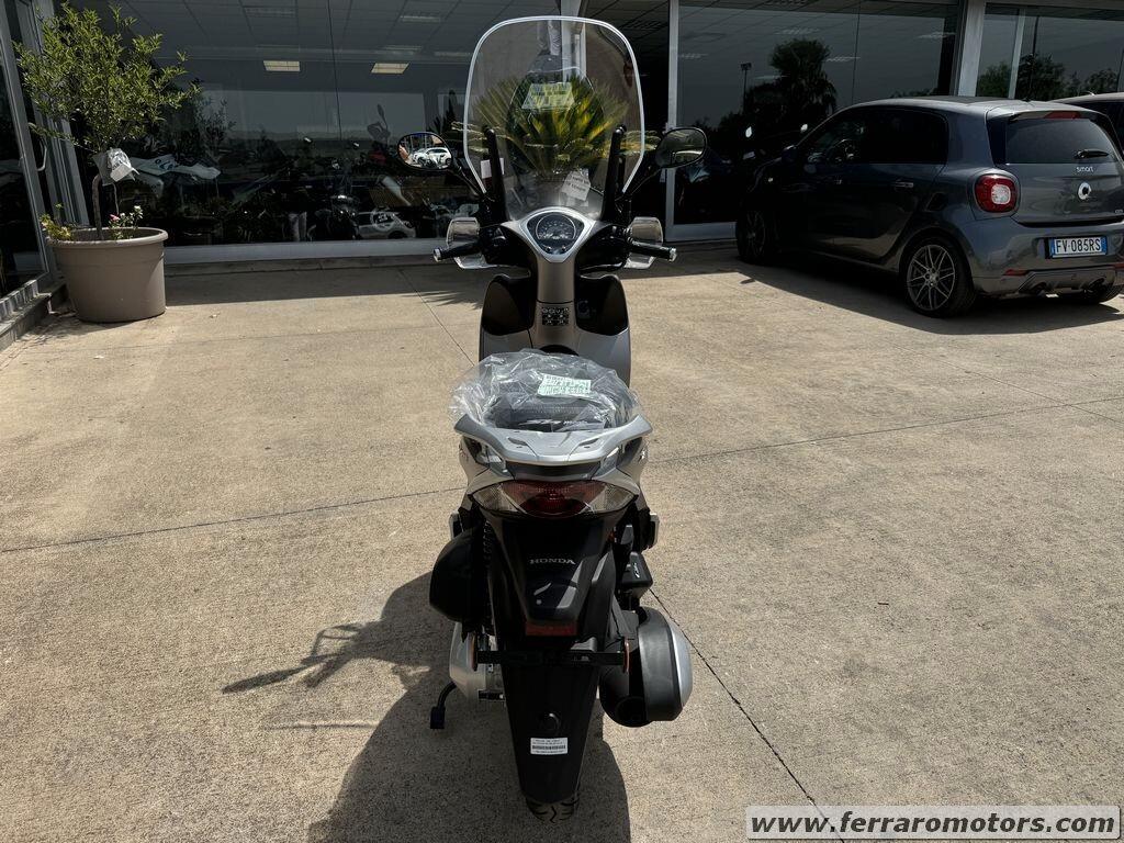 HONDA SH 125 MODE NUOVO A SOLI 32 EURO AL MESE