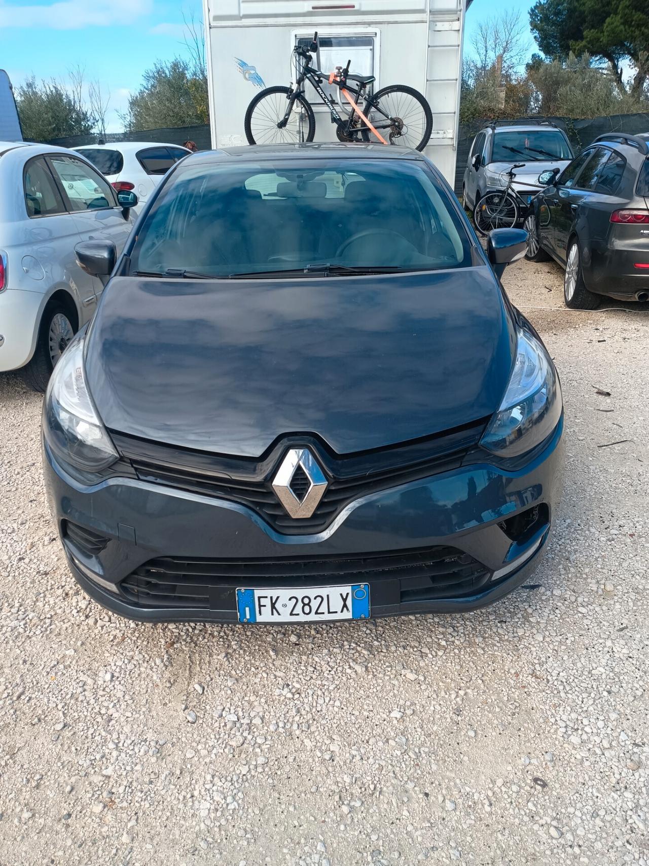 Renault Clio 1.2 75 CV 5 porte Duel