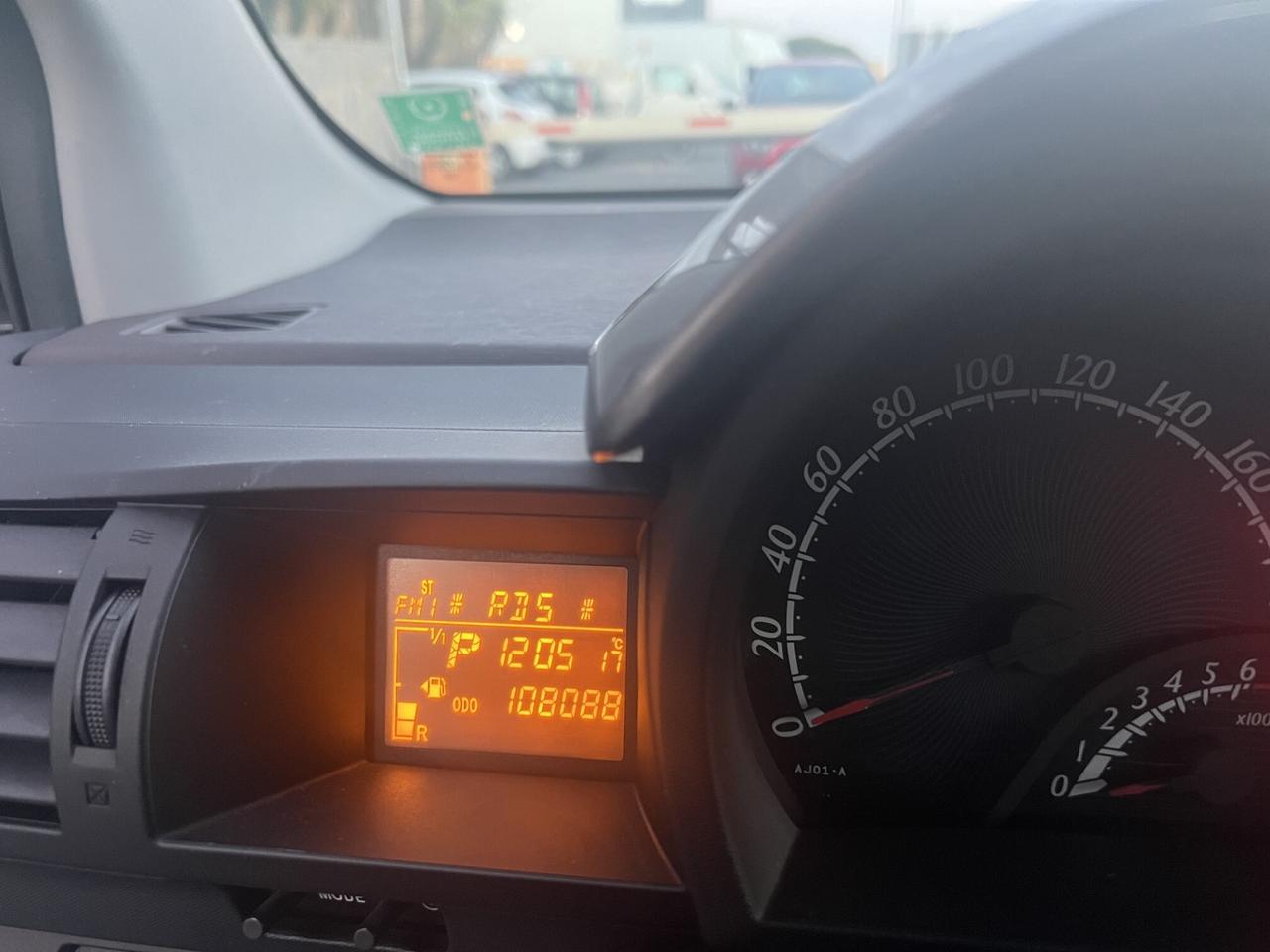 toyota iq automatica colore nera benzina come nuov