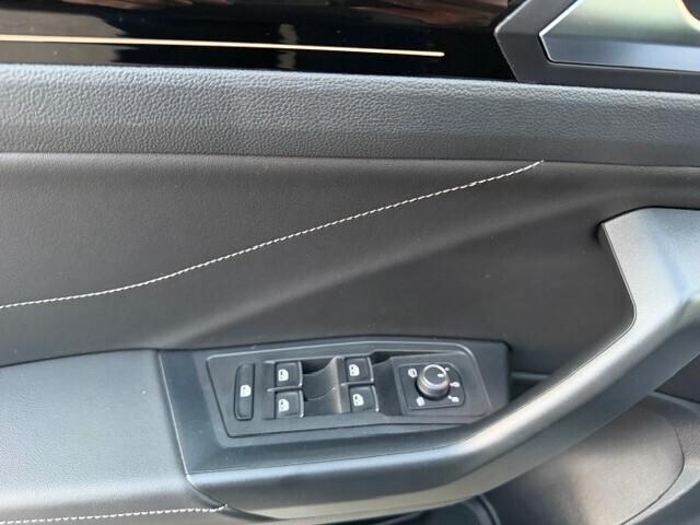 Volkswagen T-Roc 2.0 TDI 150 CV DSG R-Line