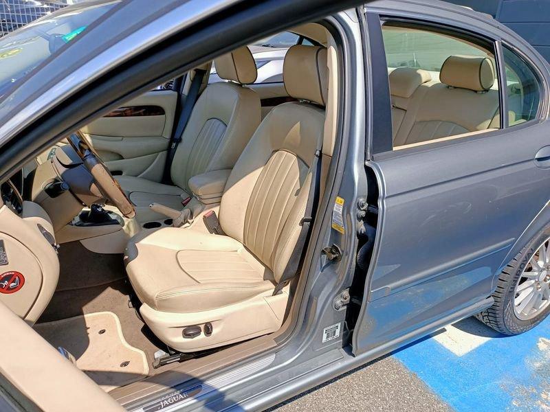 Jaguar X-Type Berlina 2.2 D Executive