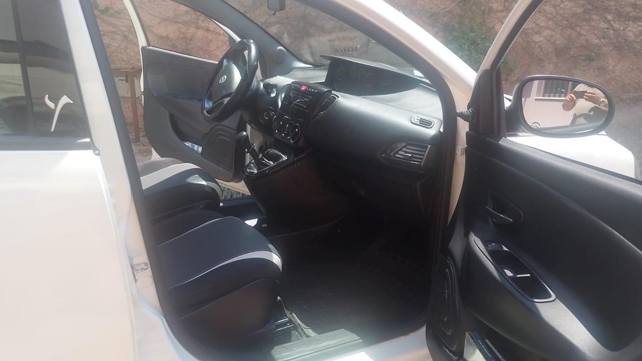 Lancia Ypsilon 1.2 GPL - 2015
