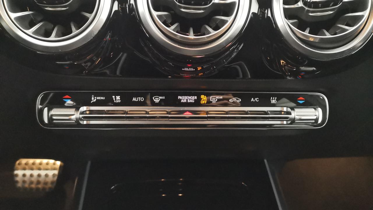 Mercedes-Benz EQA - H243 - EQA 350 Premium Plus 4matic