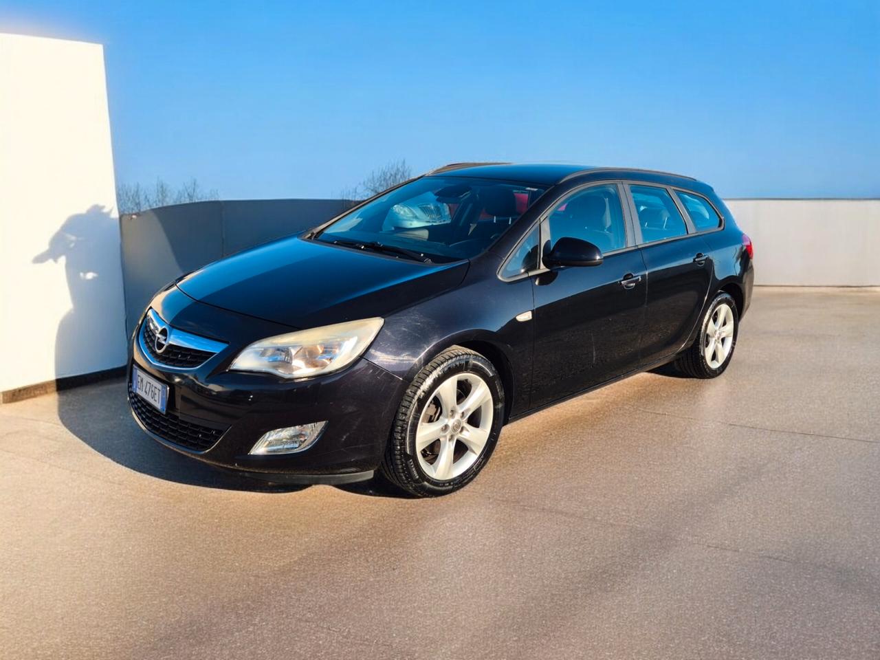 Opel Astra 1.7 CDTI 110CV Sports Tourer 132.000 KM