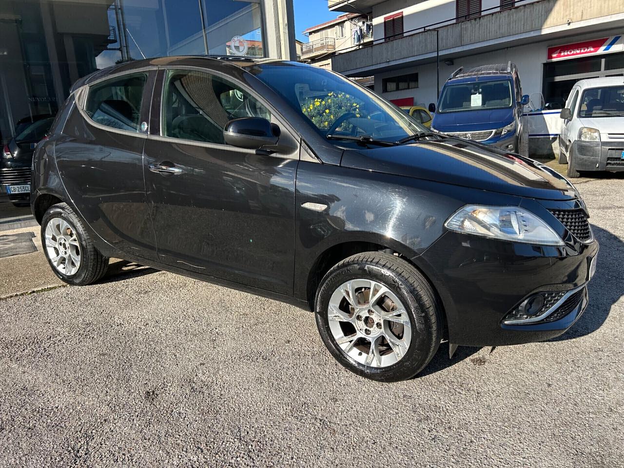 Lancia Ypsilon Benzina / Metano Ecochic Platinum Neopatentati