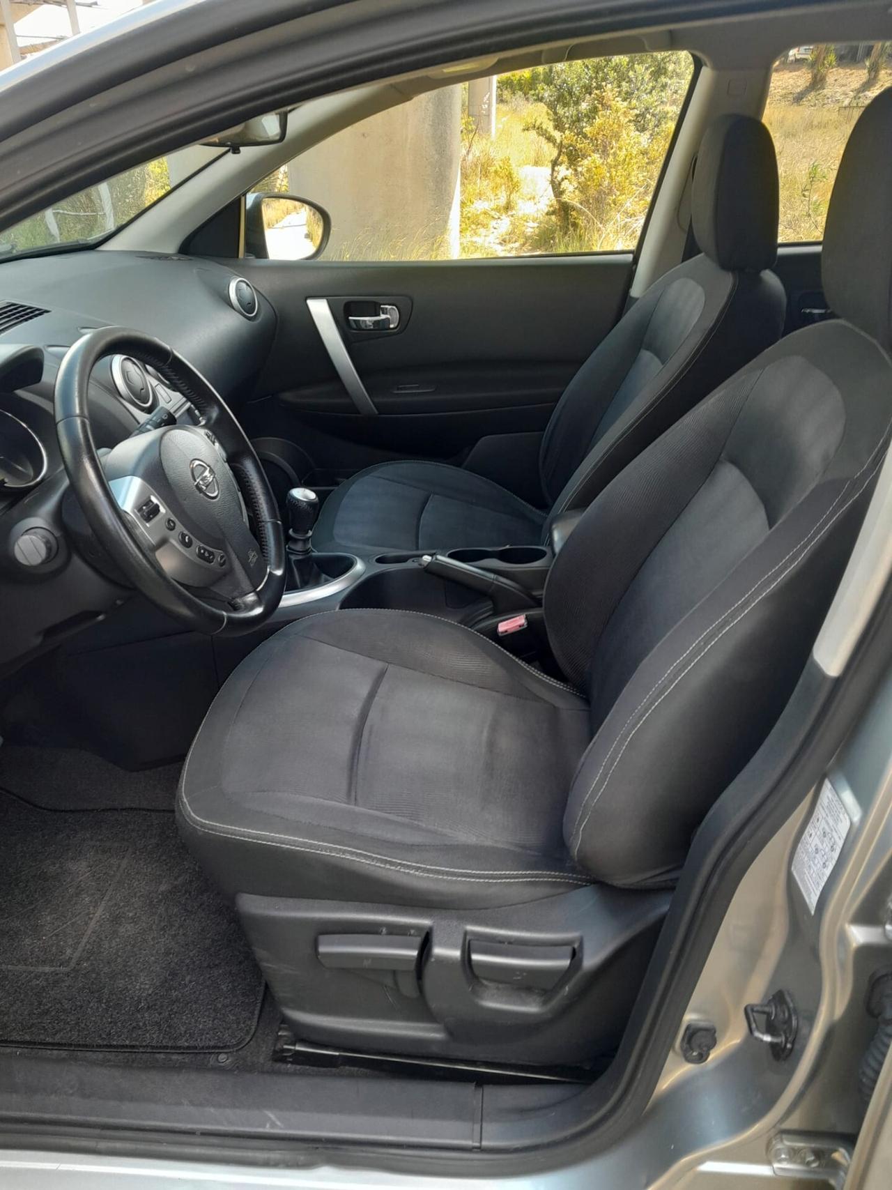 Nissan Qashqai 2.0 dCi n-tec 7 posti