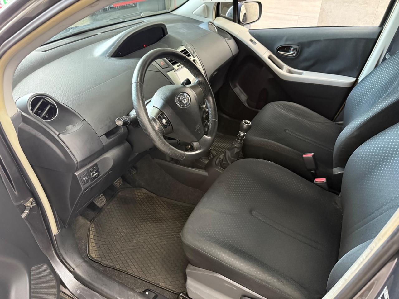 Toyota Yaris 1.4 D-4D DPF 5 porte Sol