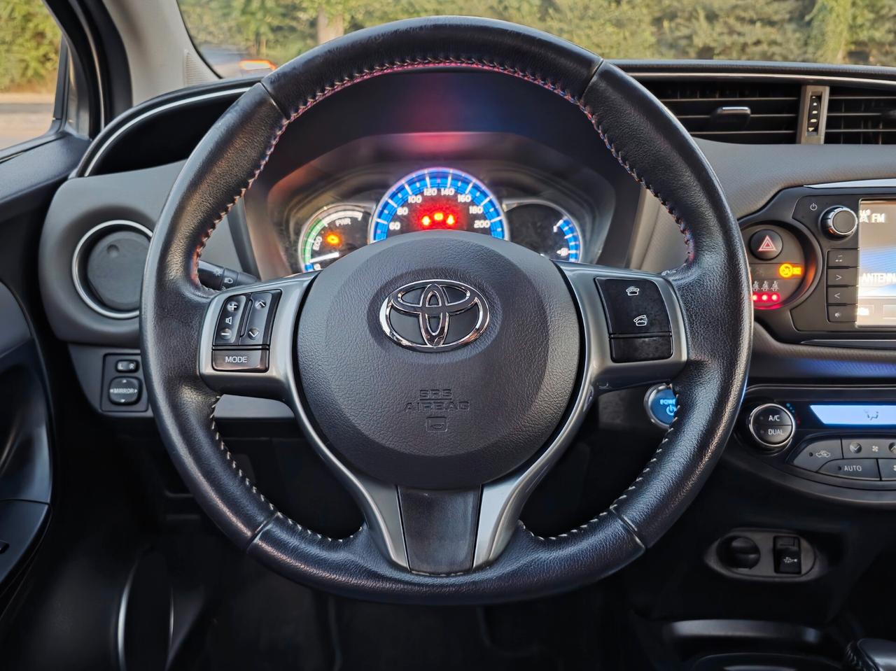 Toyota Yaris 1.5 Hybrid 5 porte Active 2015-E6B Automatico NEO