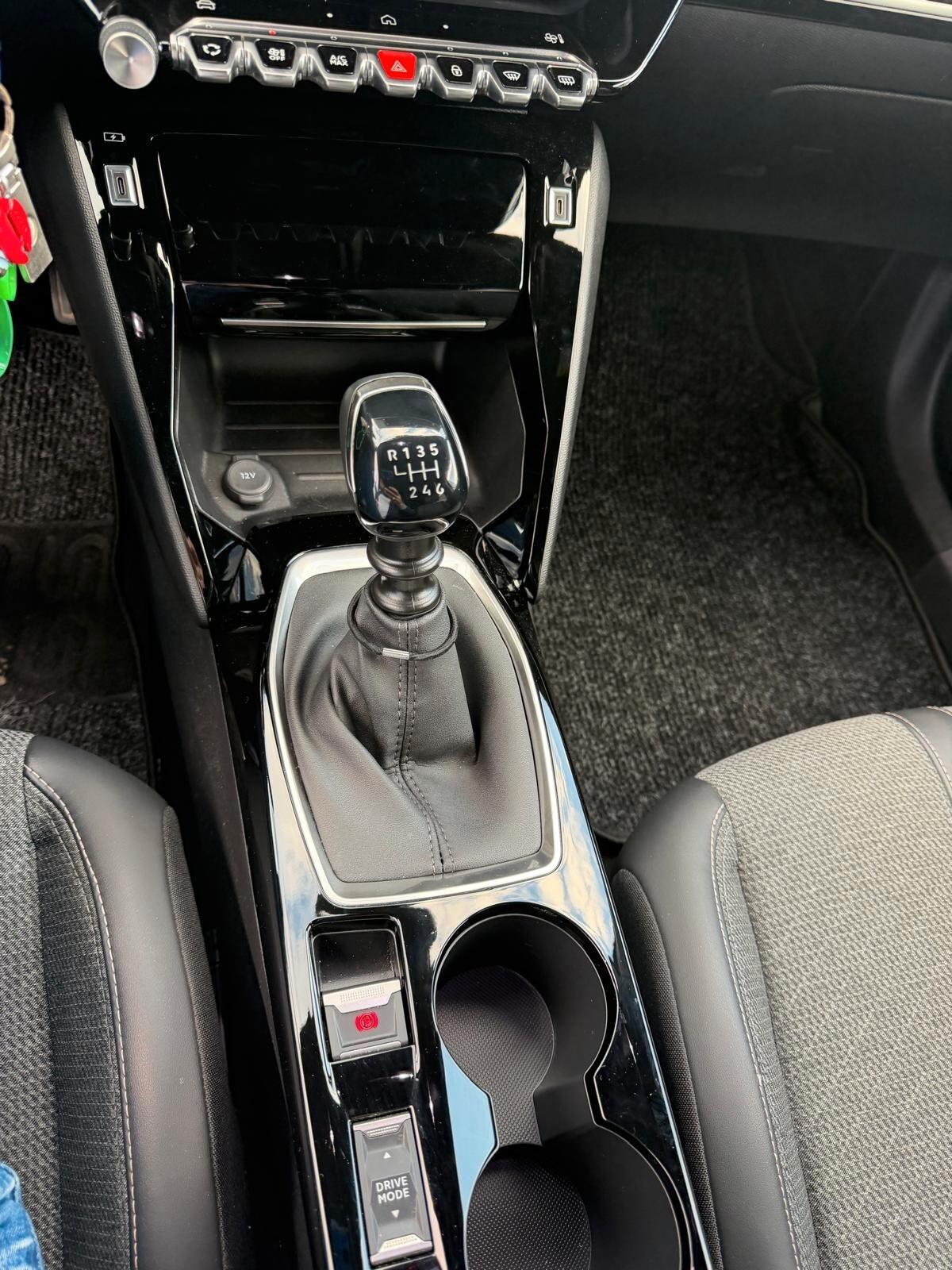 Peugeot 2008 PureTech 100 S&S Allure
