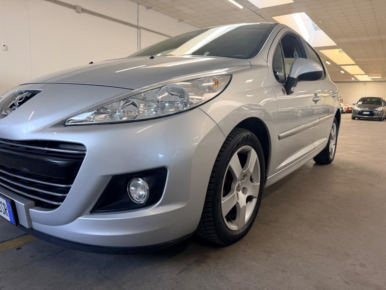 Peugeot 207 1.6 8V HDi 112CV 5p. XS