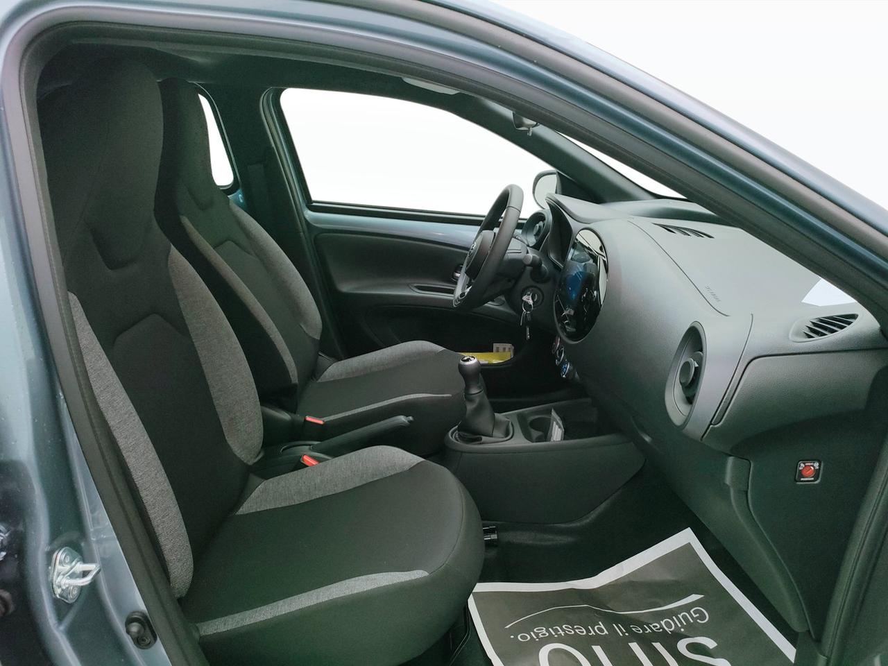 TOYOTA Aygo X 1.0B ACTIVE MT - MY24