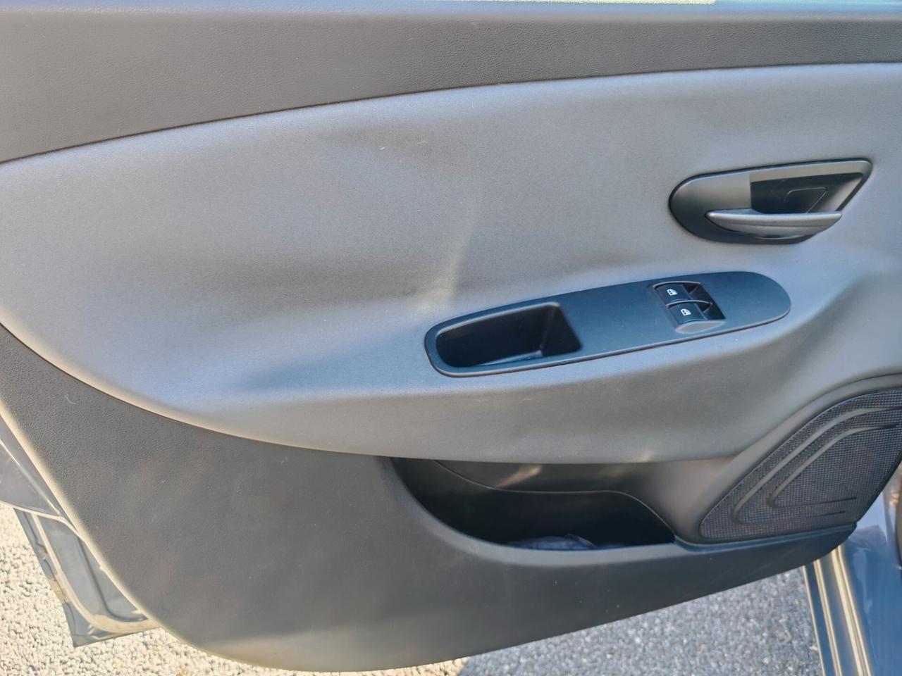 Lancia Ypsilon 1.2 69 CV 5 porte GPL Ecochic 2016