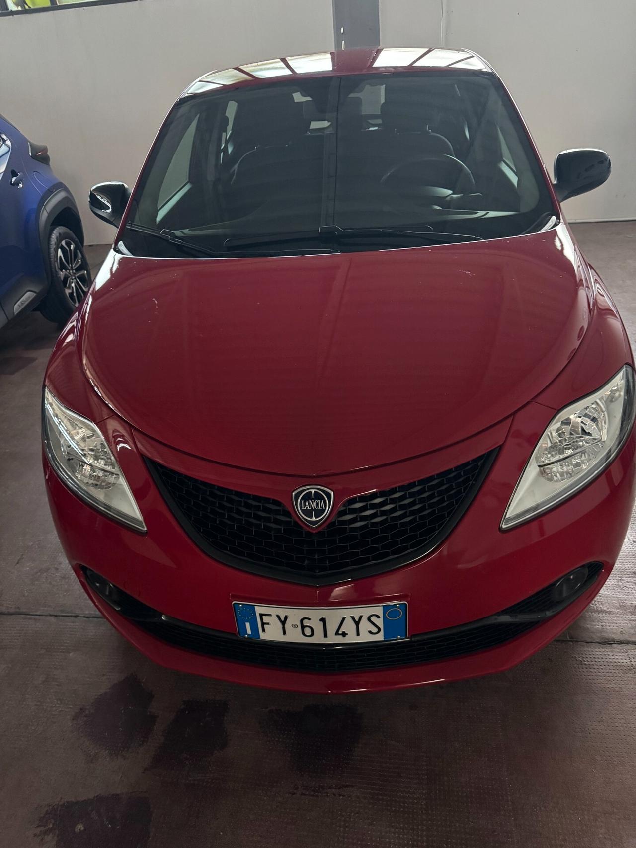 Lancia Ypsilon 1.2 69 CV 5 porte S&S Gold