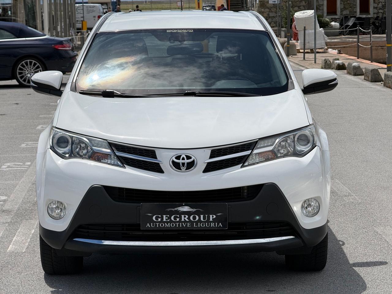 Toyota RAV 2.0 D-4D 4WD Lounge-FULL OPTIONAL