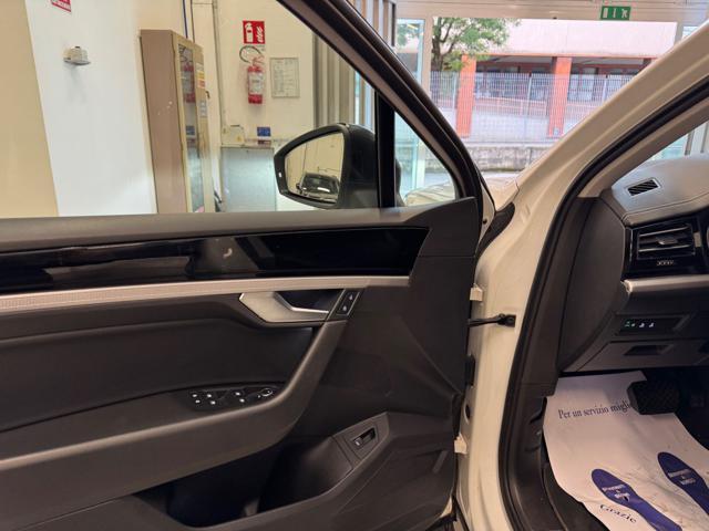 VOLKSWAGEN Touareg 3.0 V6 TDI SCR Black Style 231CV