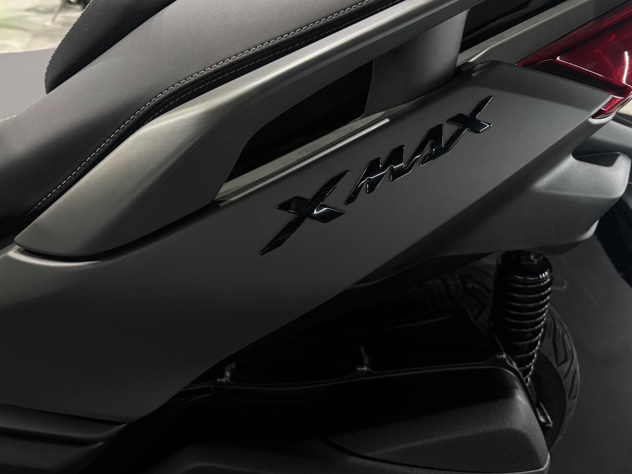 Yamaha X-Max 300