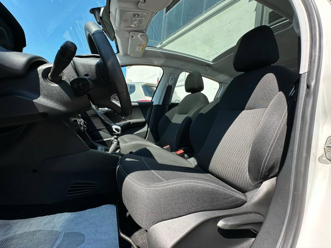 Peugeot 208 BlueHDi 75 5 porte Allure