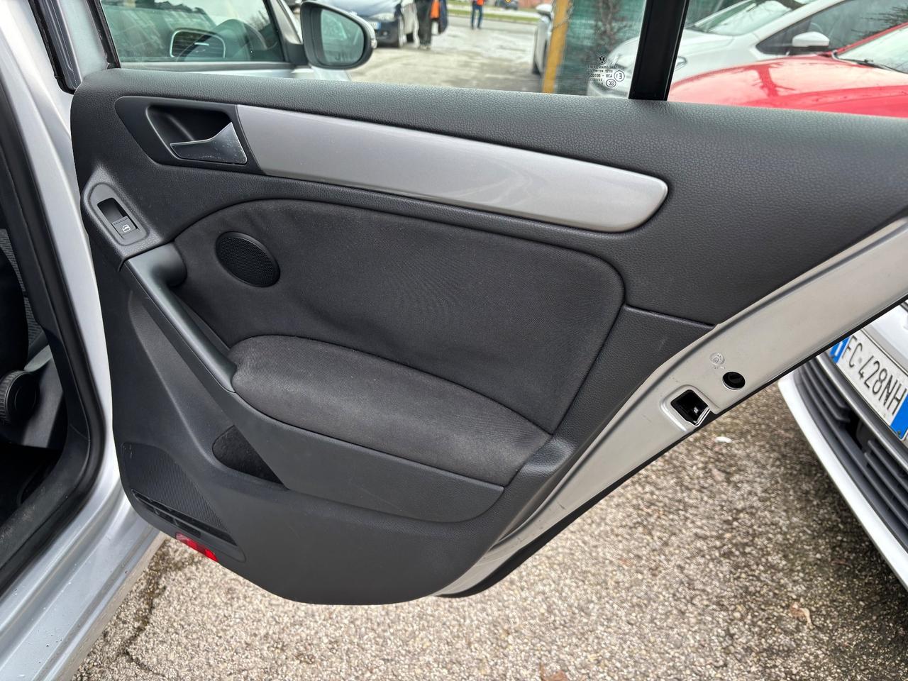 Volkswagen Golf 1.6 5p. Comfortline OK NEOPATENTATI