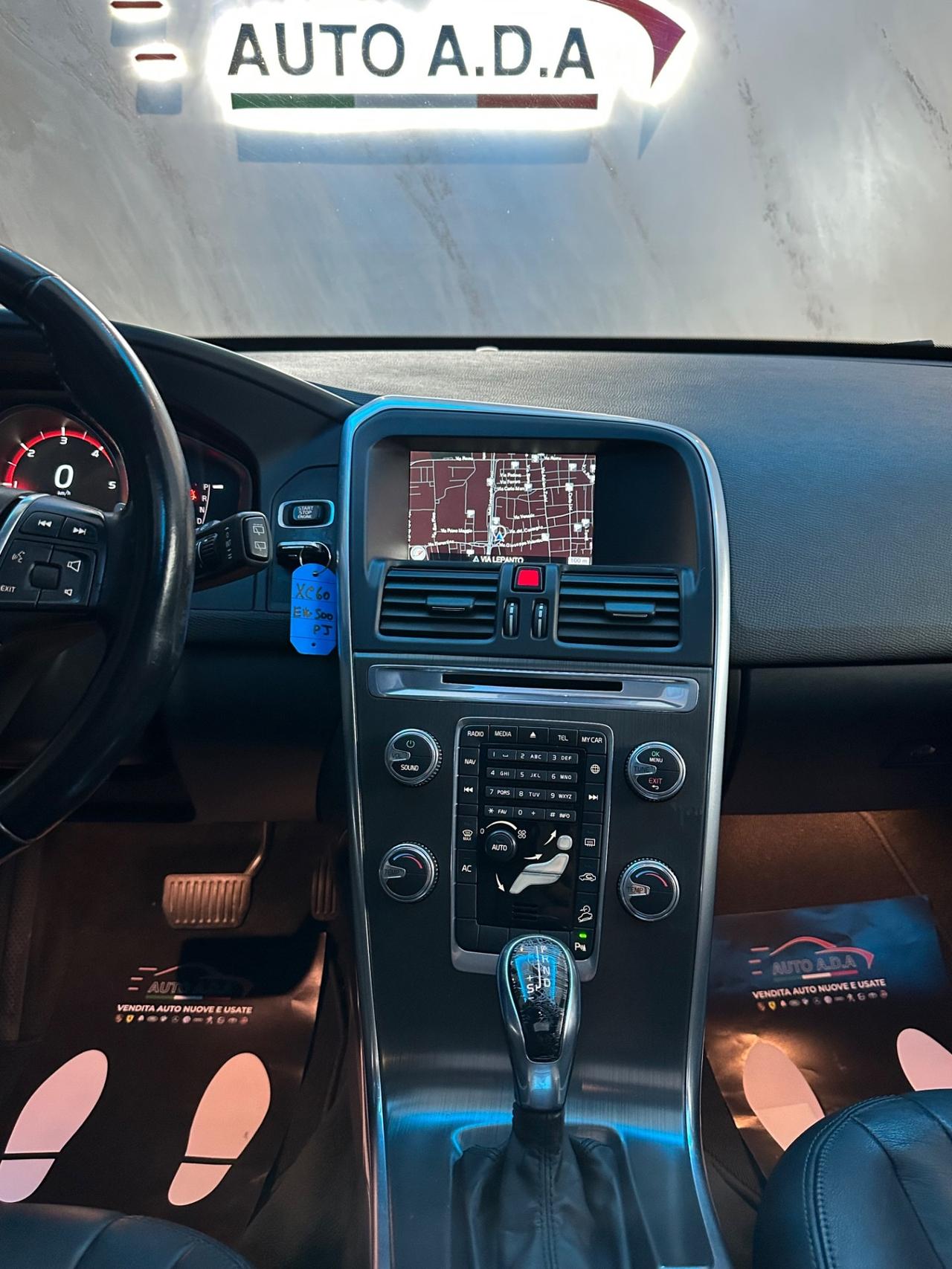 Volvo XC 60 XC60 D4 AWD Geartronic R-design Momentum N1