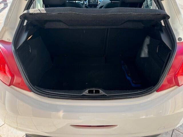 Peugeot 208 1.4 HDi 68 CV 5 porte Active