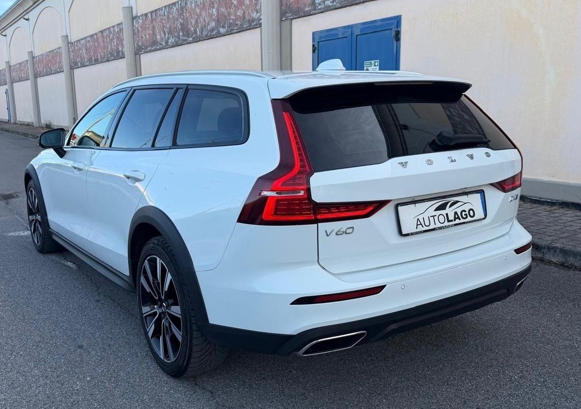 Volvo V60 Cross Country D4 AWD Geartronic Business Plus