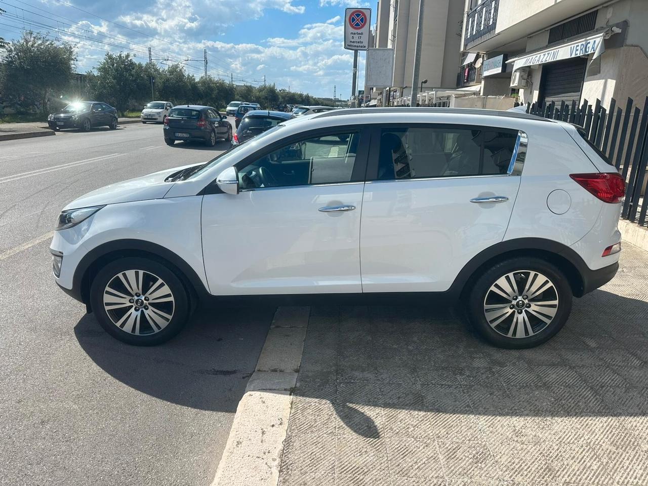 Kia Sportage 1.7 CRDI VGT 2WD high tech
