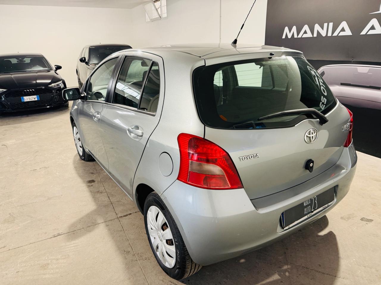Toyota YARIS 1.3 82 CV*NEOPATENTATI*