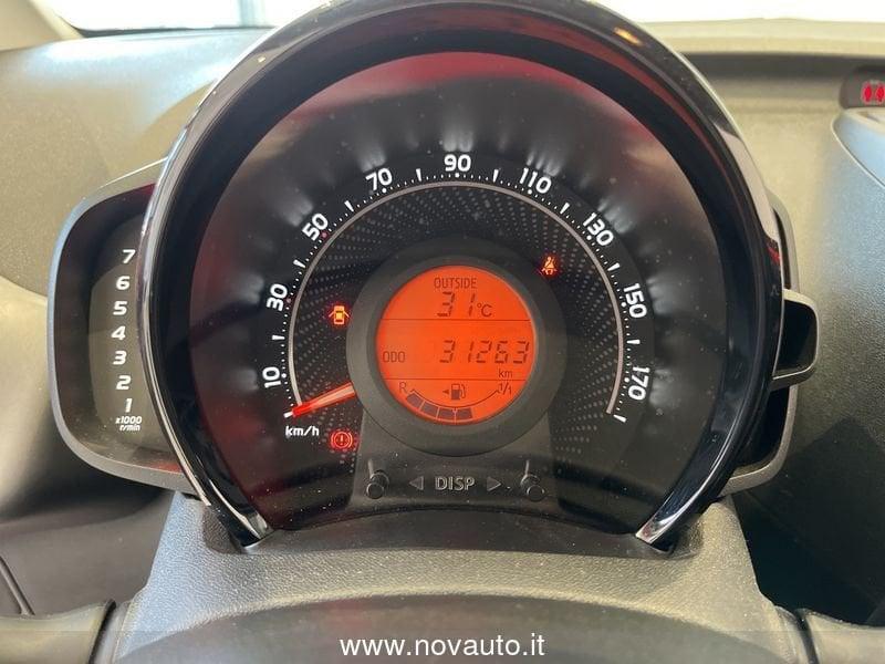 Toyota Aygo Aygo Connect 1.0 VVT-i 72 CV 5 porte x-play