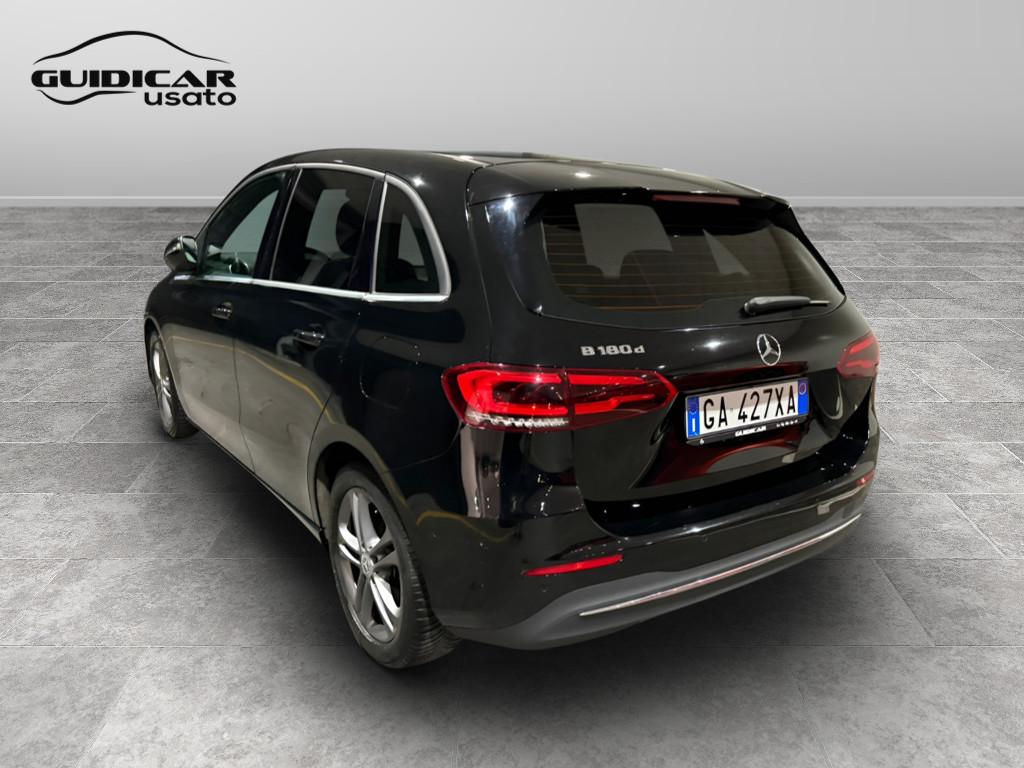Mercedes-Benz Classe B - W247 2018 - B 180 d Sport Plus auto