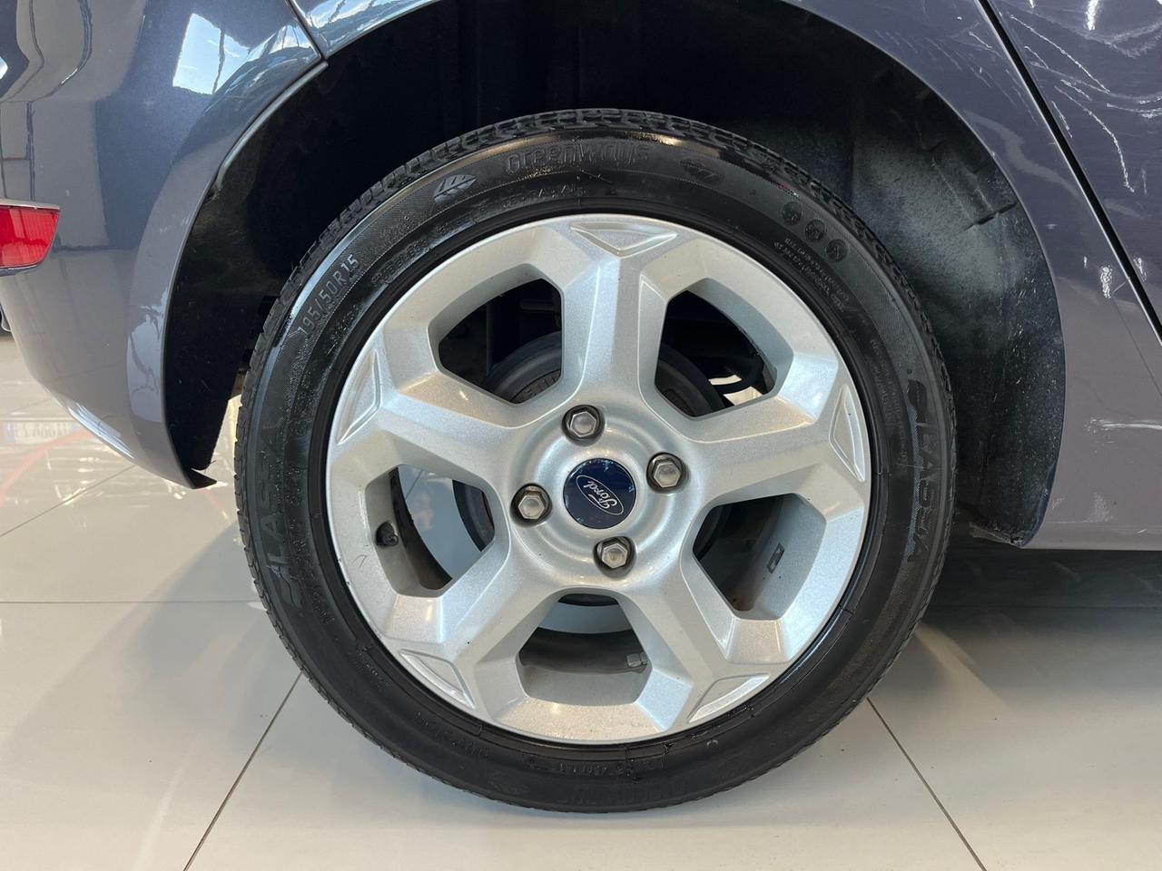 Ford Fiesta 1.4 TDCi 5p. Titanium OK NEOPATENTATI