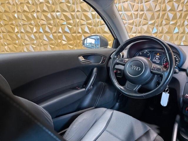 Audi A1 3p 1.6 tdi S-line 105cv