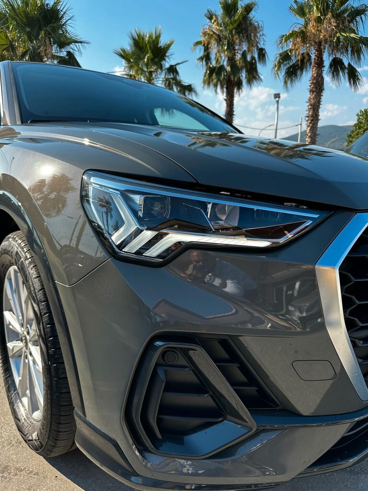 Audi Q3 SPB 40 TFSI quattro S tronic Identity Black