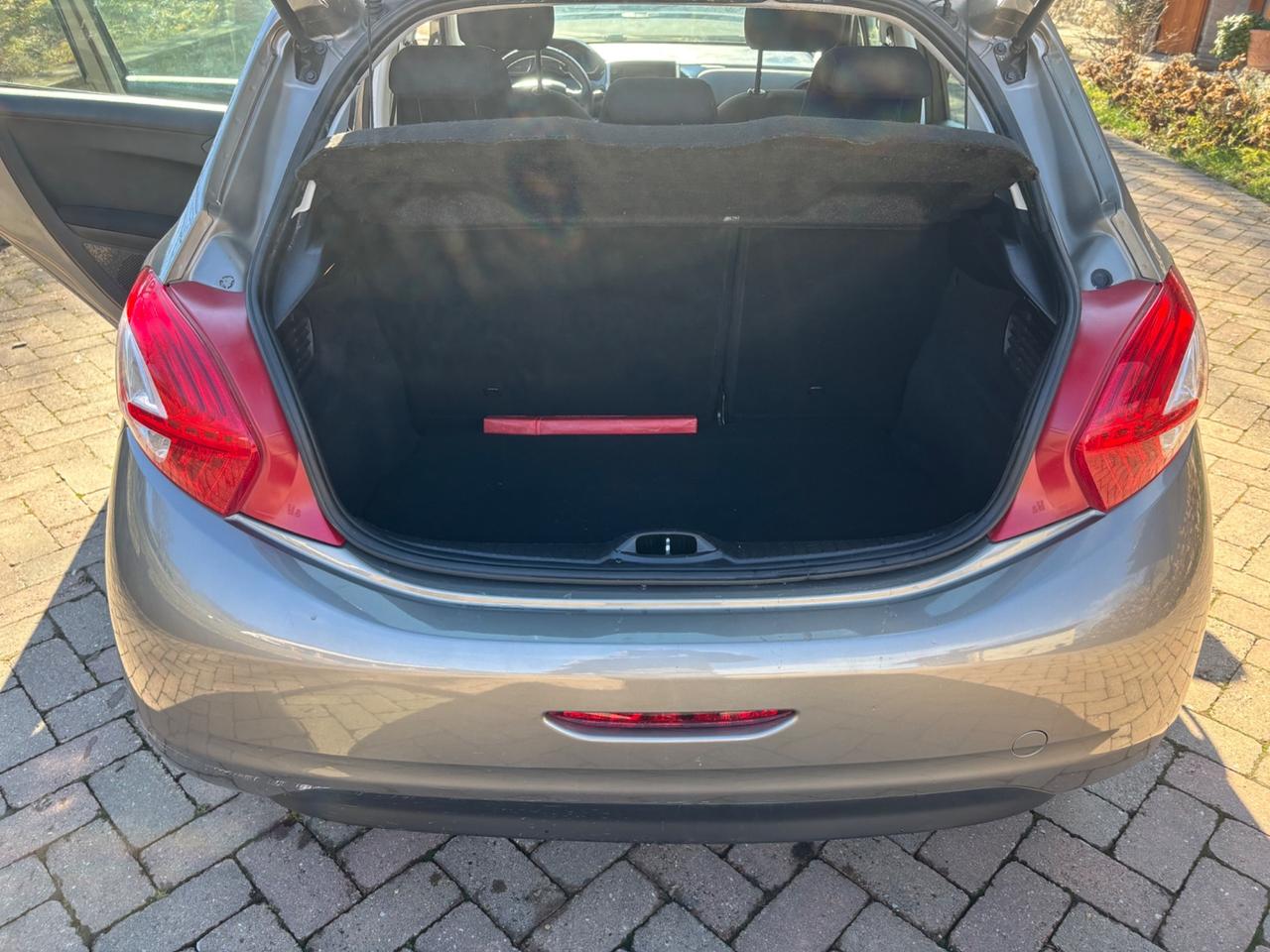 Peugeot 208 1.4 HDi 68 CV 5 porte Active