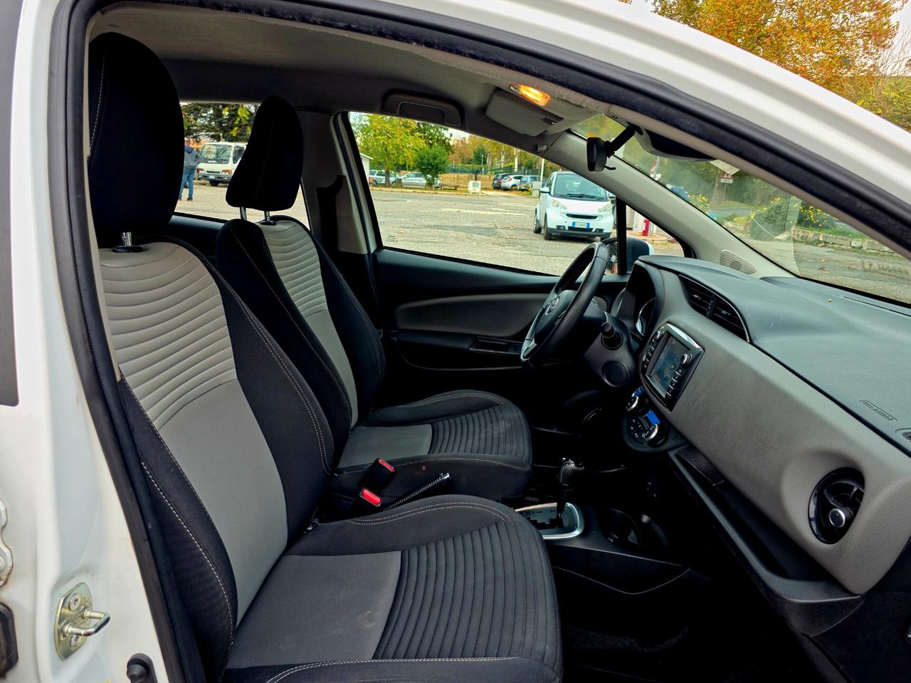 Toyota Yaris 1.5 Hybrid 5 porte Active 2018-E6 Automatico NEO