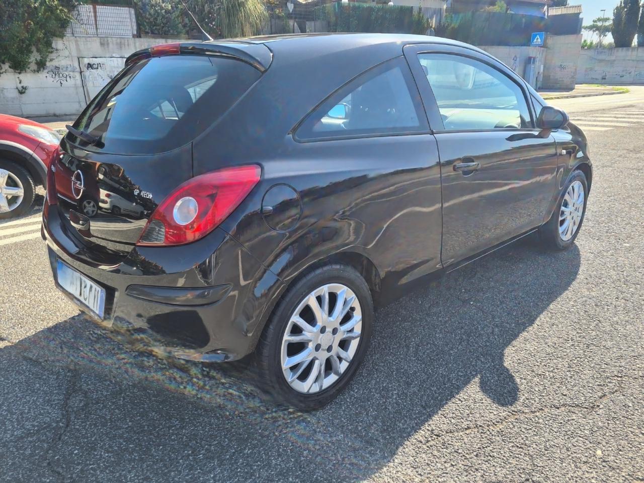 Opel Corsa 1.2 80CV 3 porte GPL-TECH Club per Neopatentati