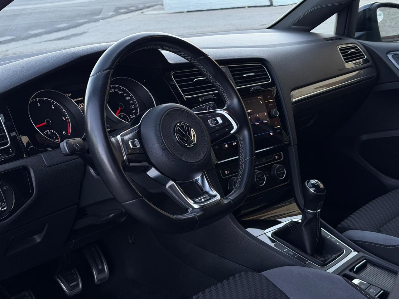 Volkswagen Golf 7.5 1.6 TDI 115 CV R-Line
