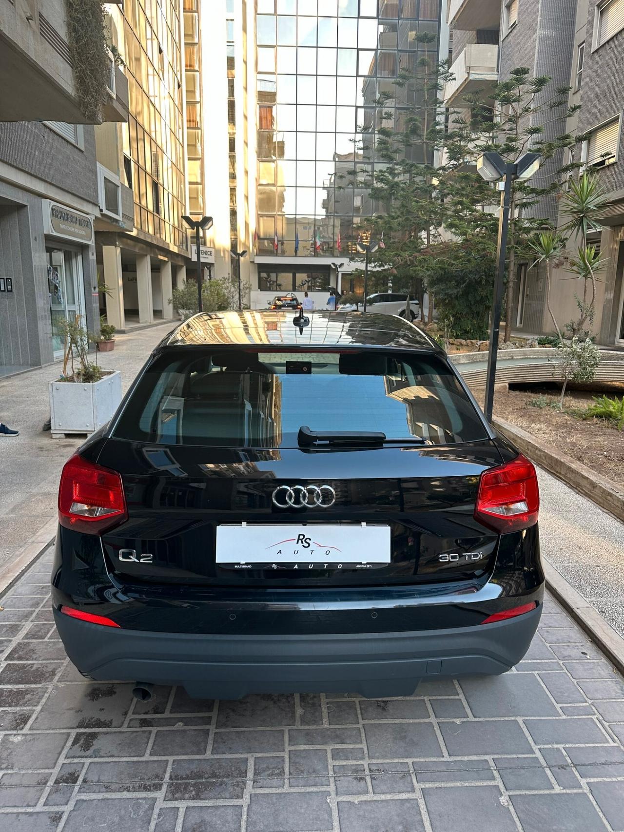 Audi Q2 30 TDI Business