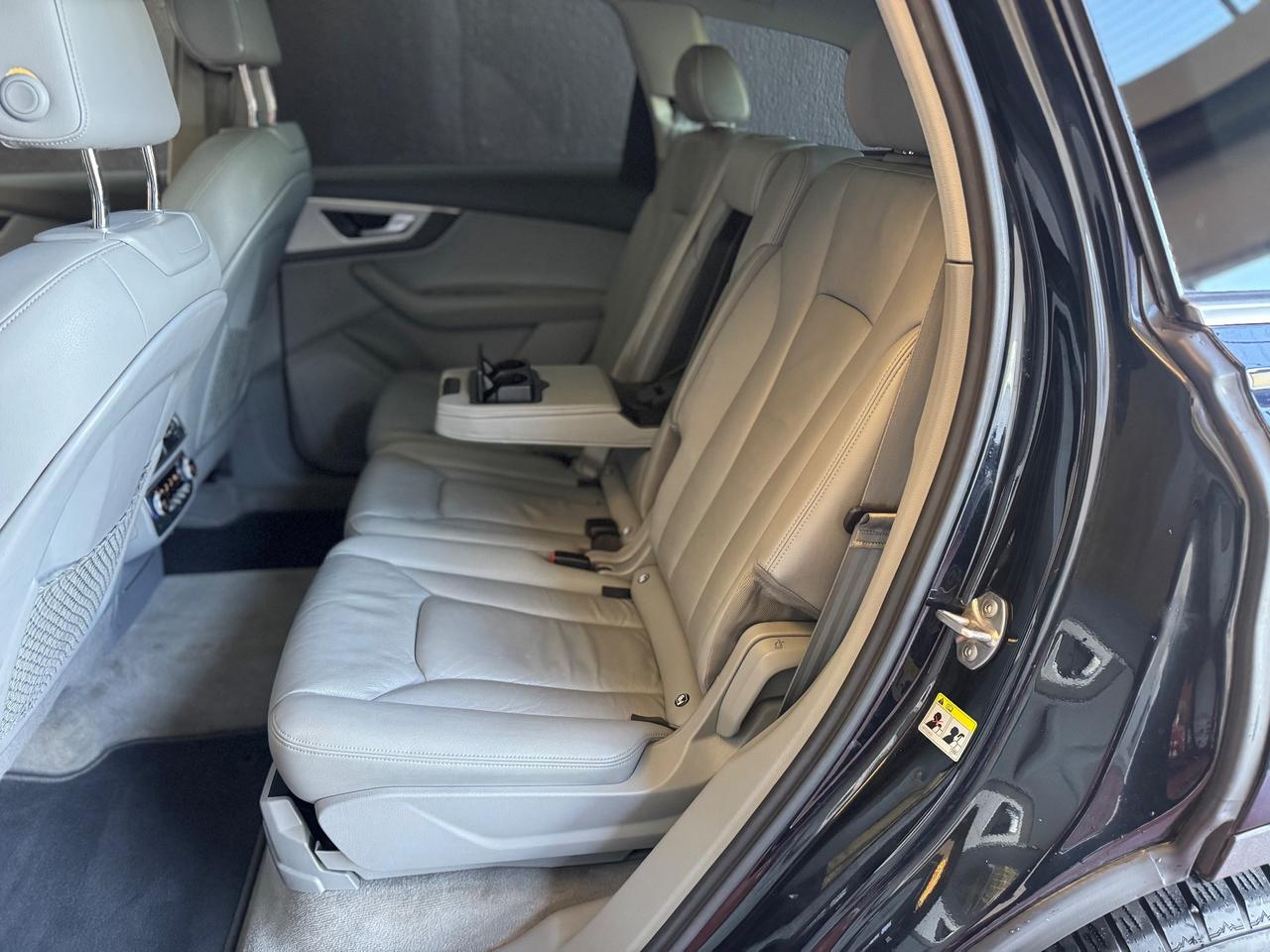 Audi Q7 3.0 TDI 7 POSTI GANCIO TRAINO TETTUCCIO