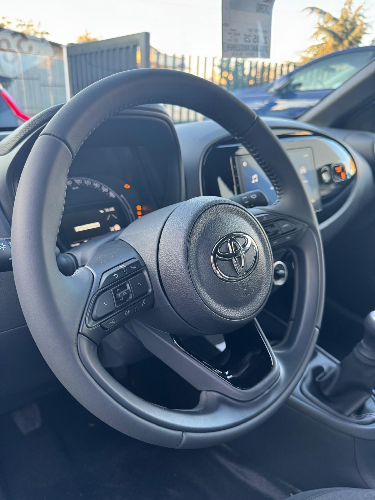 Toyota Aygo X 1.0 VVT-i 72 CV 5 porte Trend