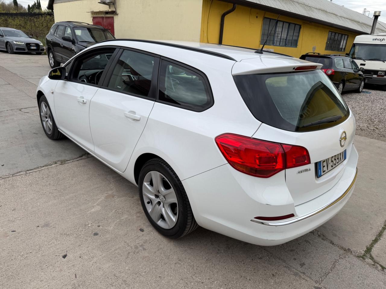 Opel Astra 1.7 CDTI 110CV Sports Tourer Cosmo