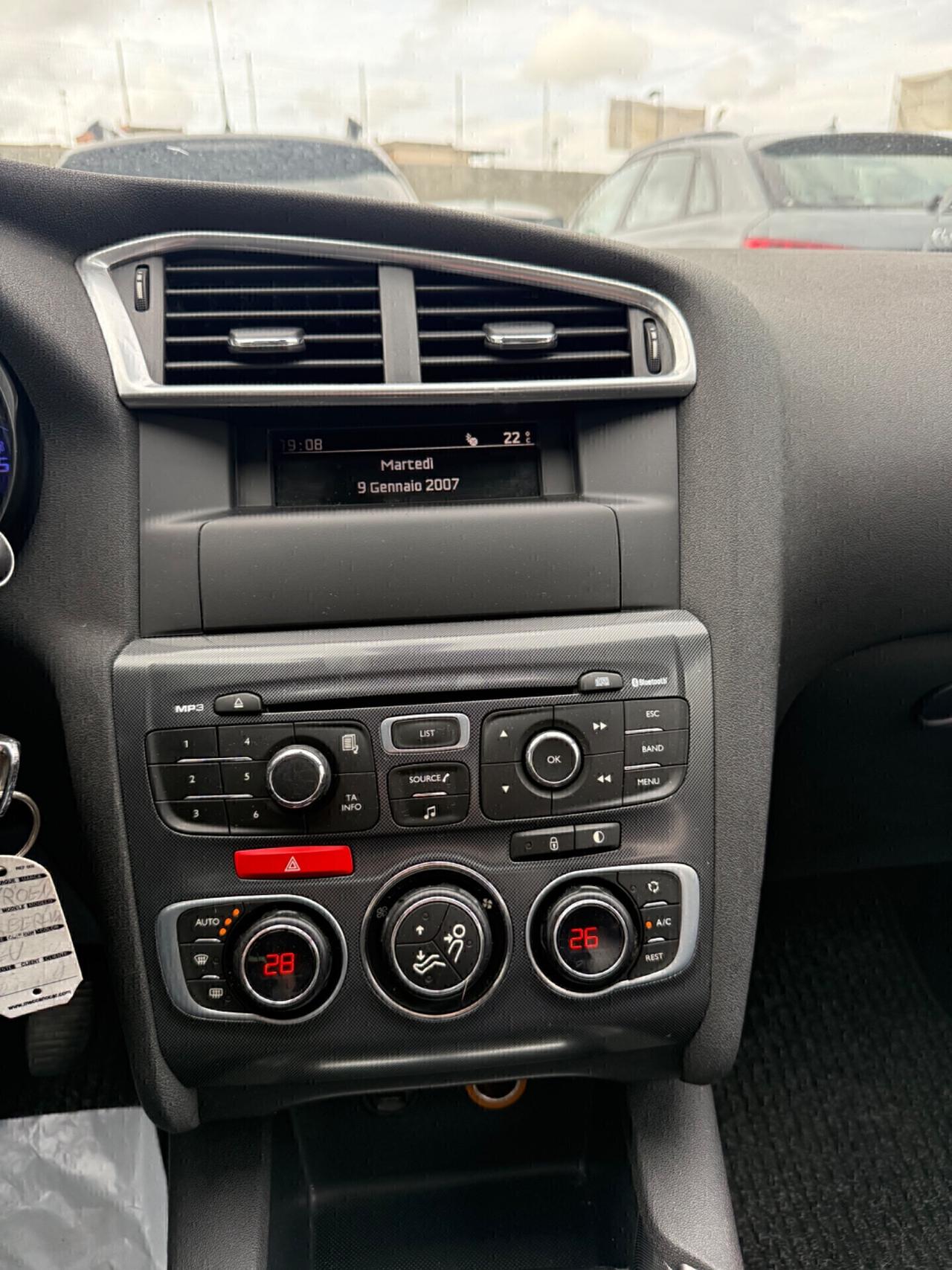 Citroen C4 1.6 e-HDi 110 airdream Exclusive,Climatronic,sensori di parcheggio,Pelle,ecc.