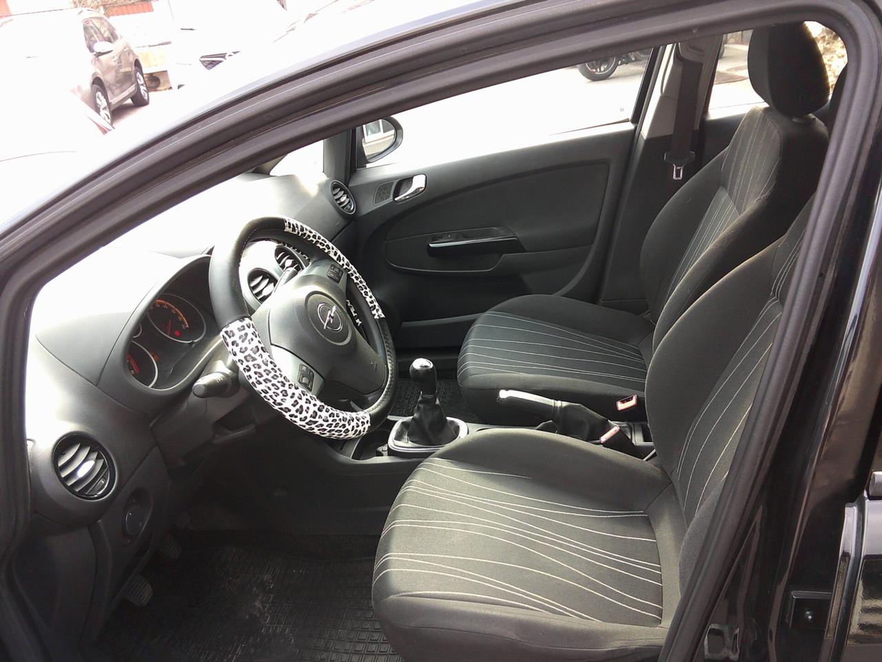 Opel Corsa 1.2 5 porte Club 08