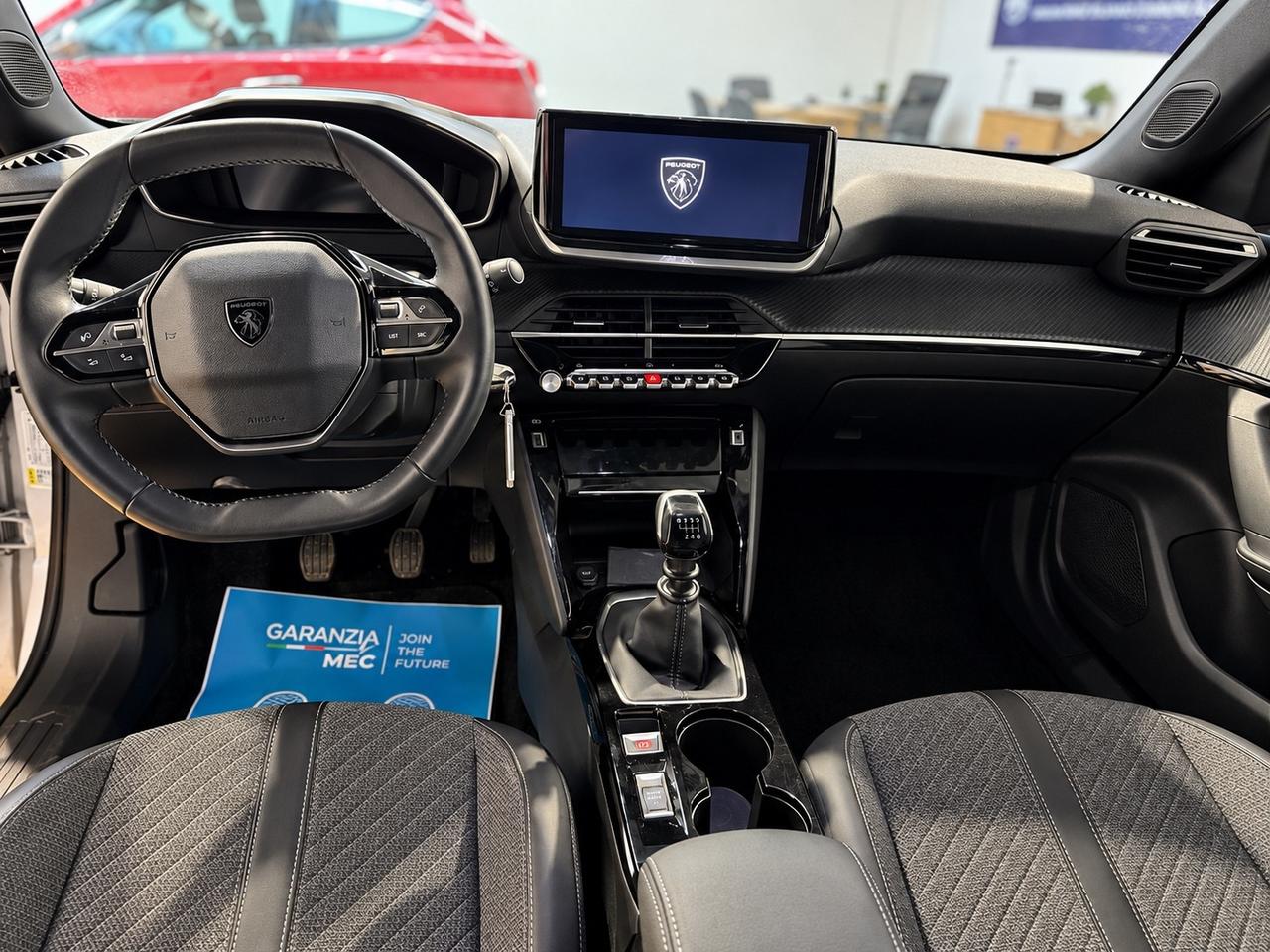 Peugeot 2008 PureTech 100 S&S Allure