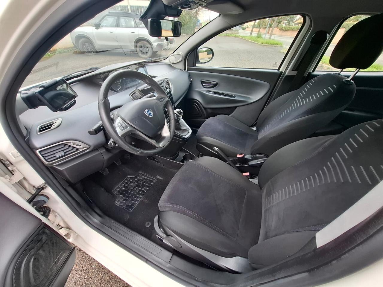 Lancia Ypsilon 1.2 del 2012 SOLO 133.000 KM