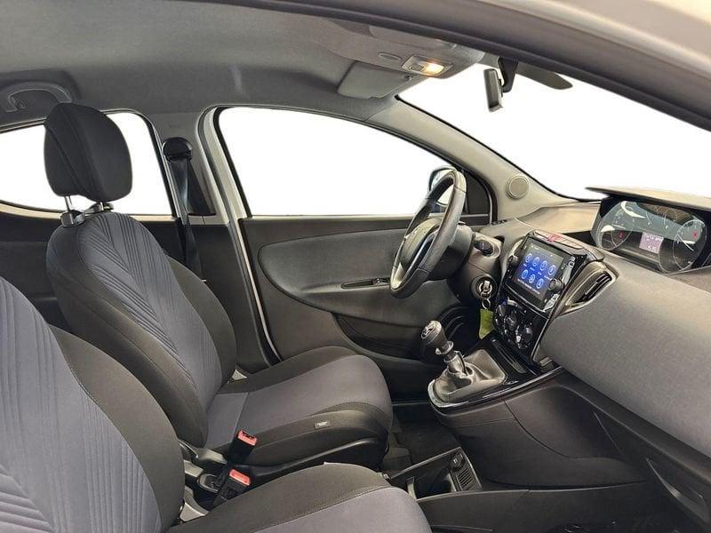 Lancia Ypsilon 1.0 FireFly 70cv S&S Hybrid GOLD
