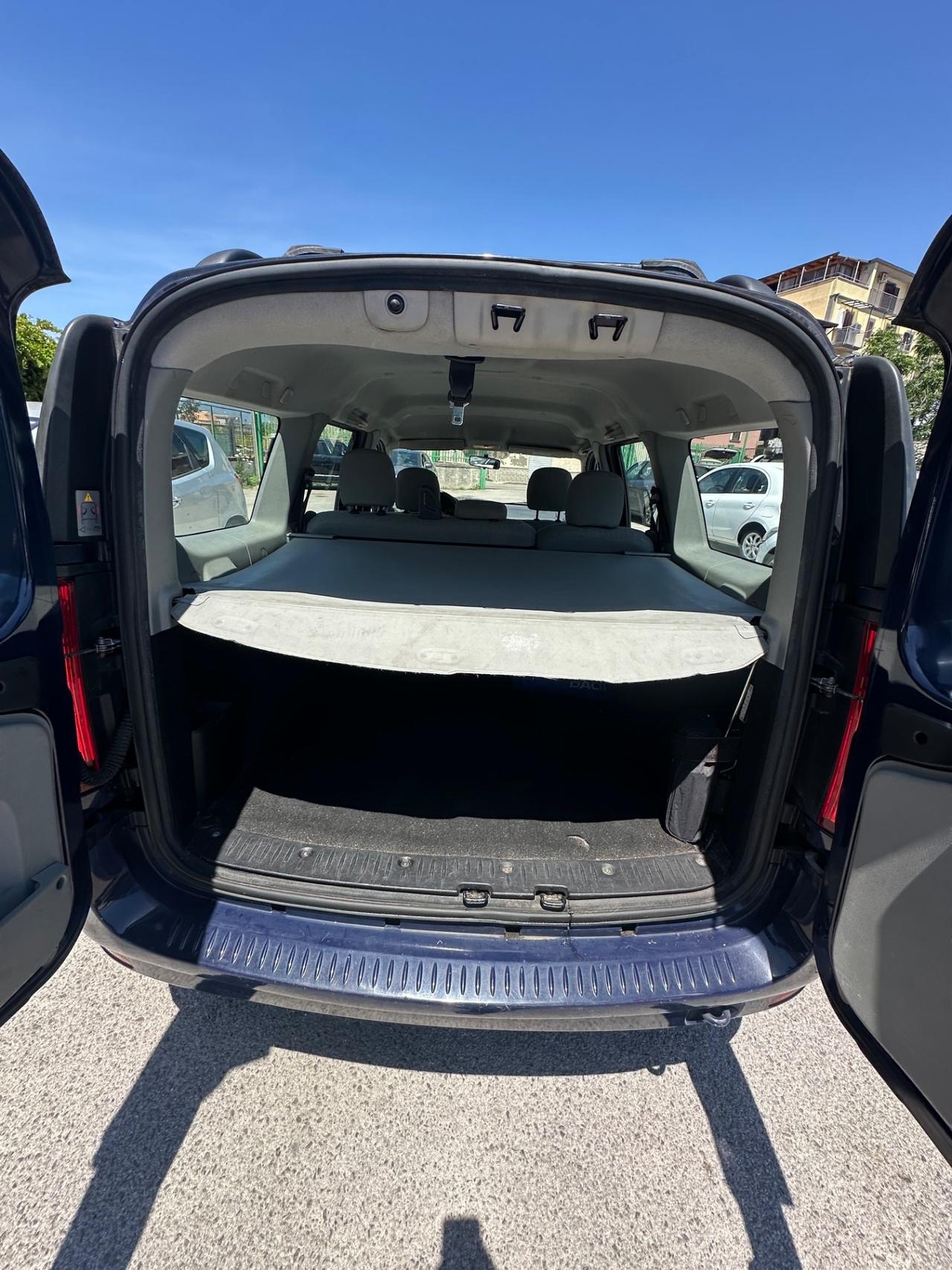 Dacia Logan MCV 1.6 90CV 5 posti Lauréate
