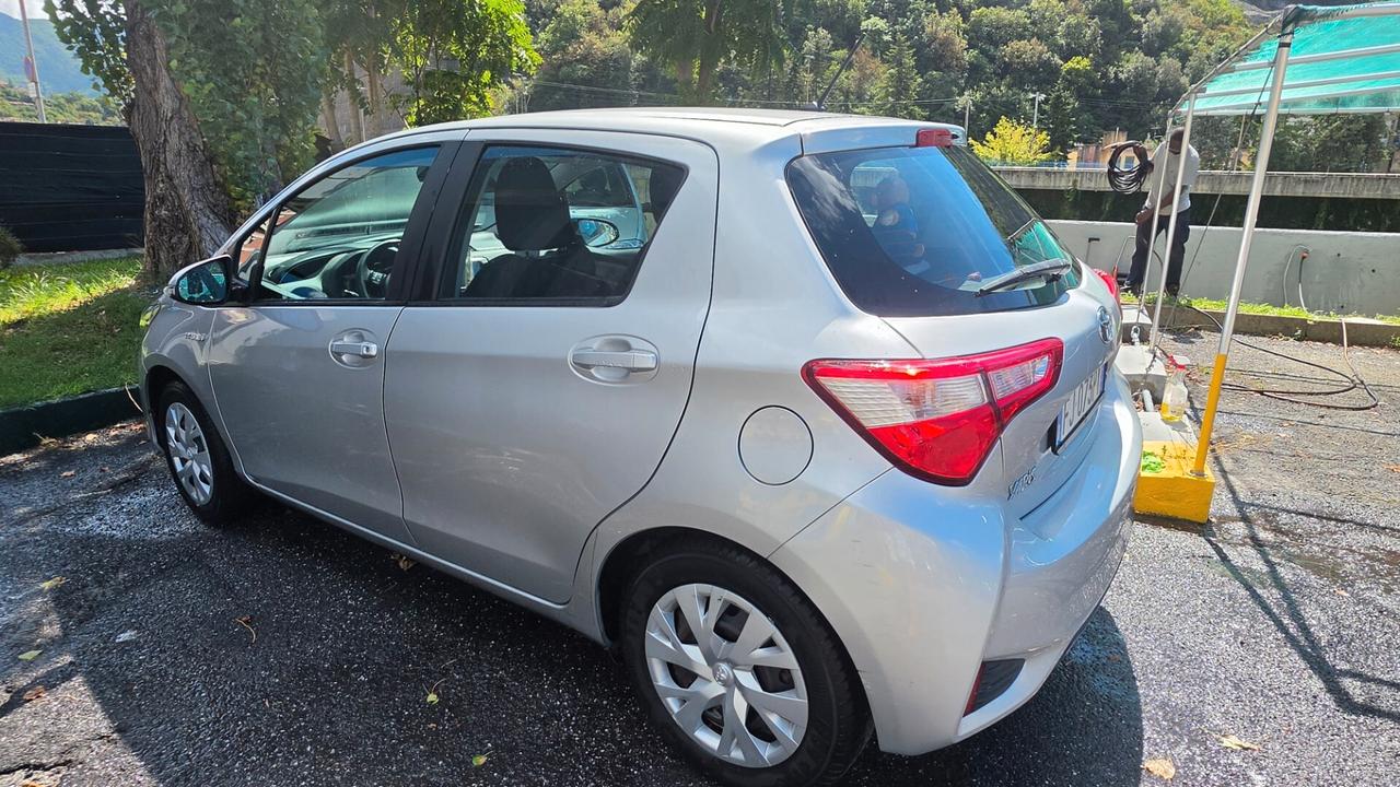 Toyota Yaris 1.5 Hybrid 5 porte Active