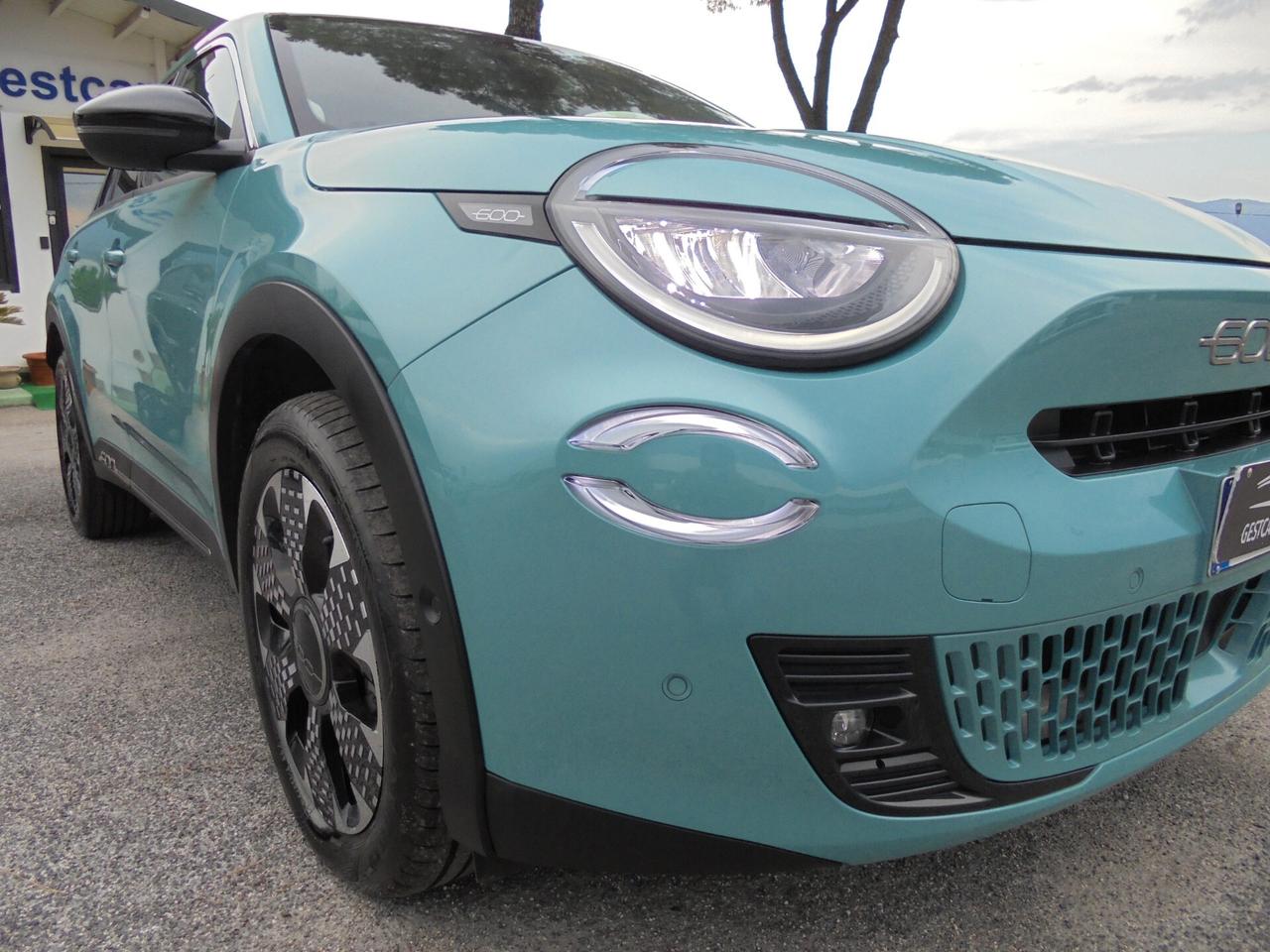 Fiat 600 Hybrid 110 CV DCT MHEV La Prima