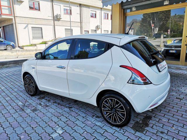 LANCIA Ypsilon 1.0 FireFly 5 porte S&S Hybrid Ecochic Gold