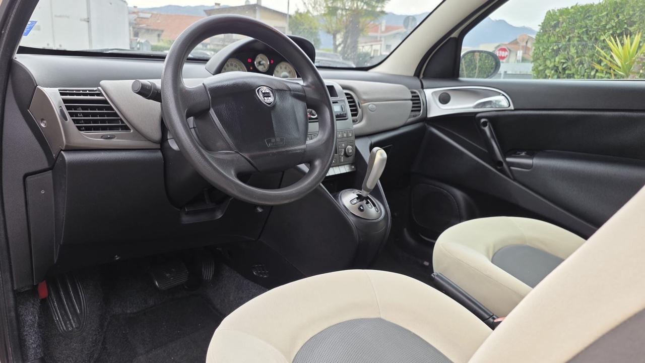 Lancia Ypsilon 1.3 MJT 69CV CAMBIO AUTOMATICO